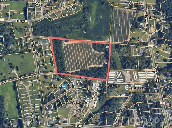 Mohican Trl, East Flat Rock, NC 28726