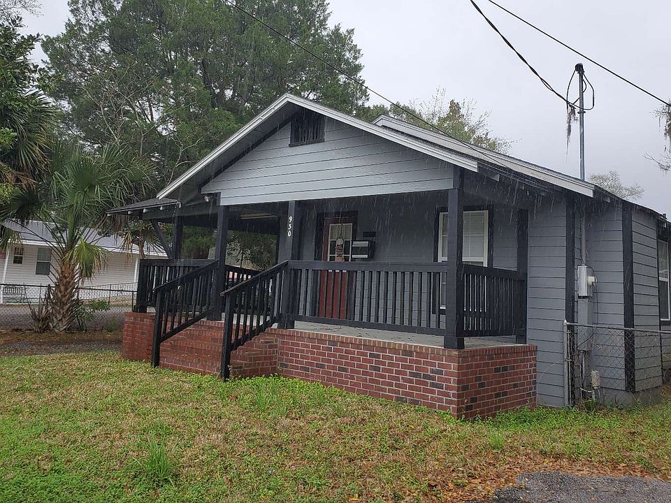1st image of 930 SW Baya Dr