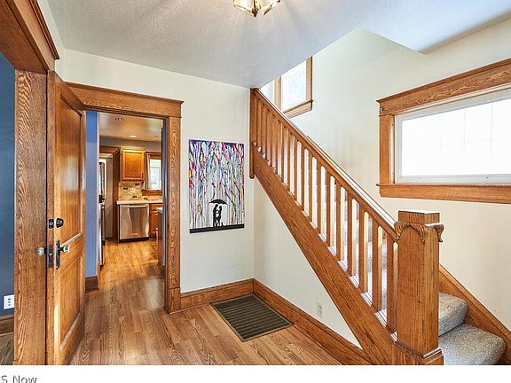 5th image of 448 Grove Ave