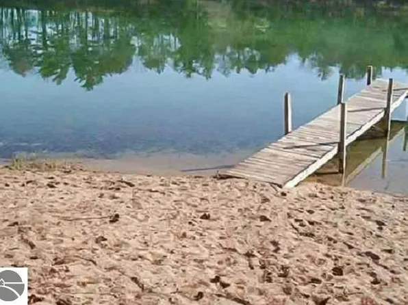 2187 Linn Ave, Traverse City, MI 49696