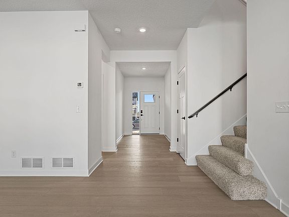 4th image of 8866 Periwinkle Blvd