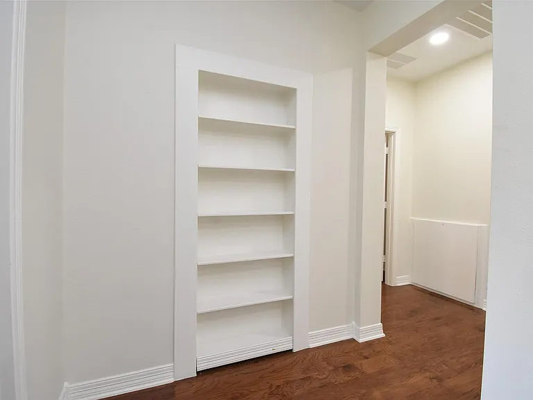 18901 N Bee Cave Springs Cir — Photo 28