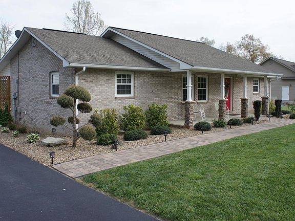 2nd image of 2408 Highland Ln