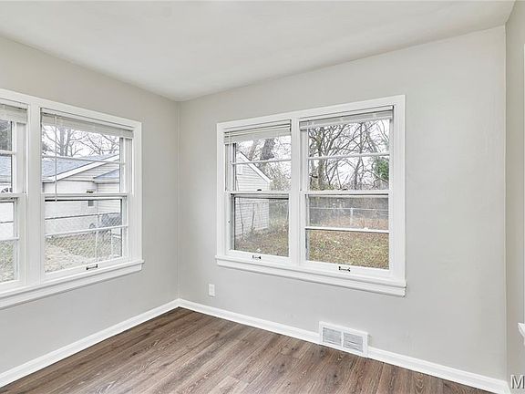 5th image of 524 Ballman Ave