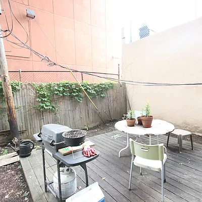 Rented by Nooklyn NYC LLC | media 51