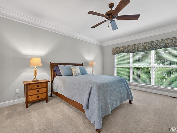 4th image of 1050 Brook Mont Dr