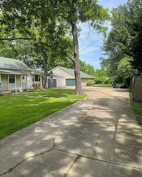 1st image of 645 Florist Ave