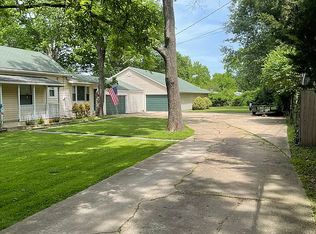 645 Florist Ave, Saint Louis, MO 63122