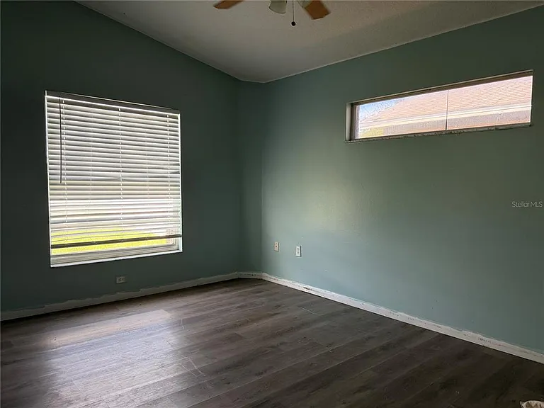 2427 Camden Oaks Pl — Photo 4