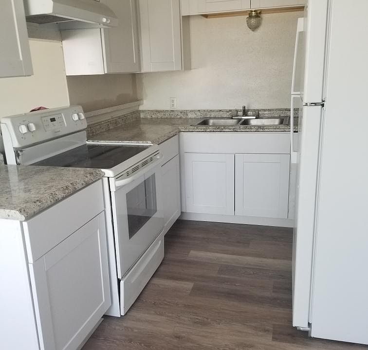 1st image of 1819 W Cameron Ave