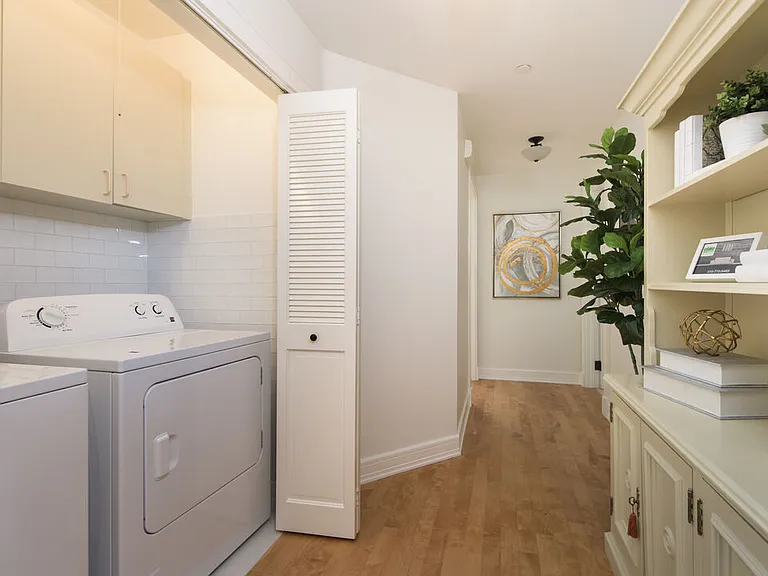411 N Oakhurst Dr #305 — Photo 14
