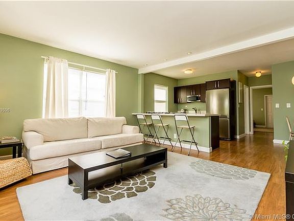 5th image of 7430 Carlyle Ave