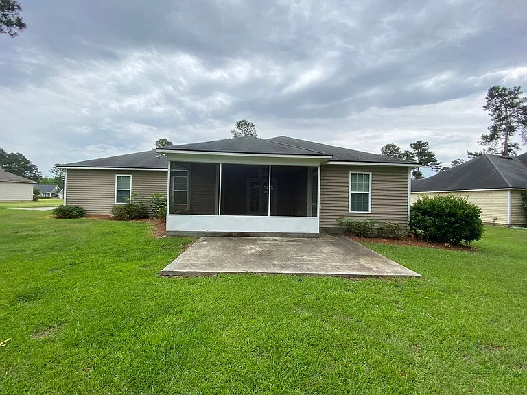 5618 Emily Ln — Photo 16