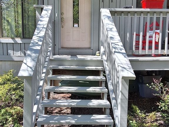 4th image of 12 Meadowbrook Ln #12