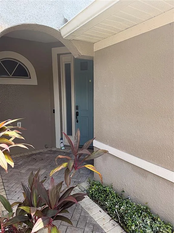 3 bed, 2.5 bath, 1897 sqft, $2,600 — Photo 2