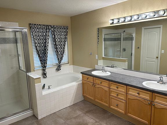 2nd image of 3950 Vail Ct