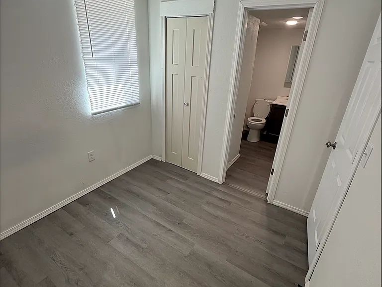 323 Seward Ave #3 — Photo 8
