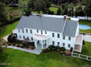 8 Mayflower Pkwy, Westport, CT 06880