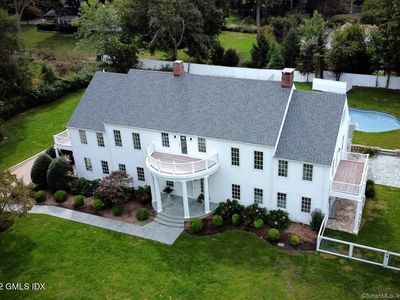 8 Mayflower Pkwy, Westport, CT, 06880