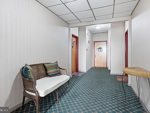 4th image of 1508 Pennsylvania Ave APT 4C