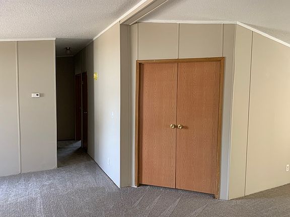 4th image of 14 Locust Dr