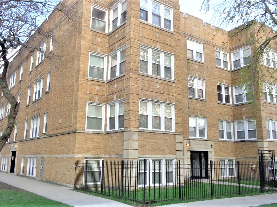 1st image of 3853 W Ainslie St APT 2