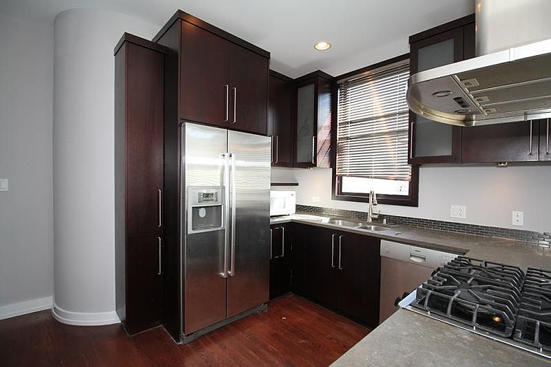 1st image of 3039 N Sheffield Ave #3