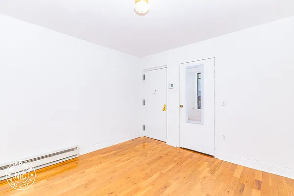 Rented by MySpaceNYC | media 52