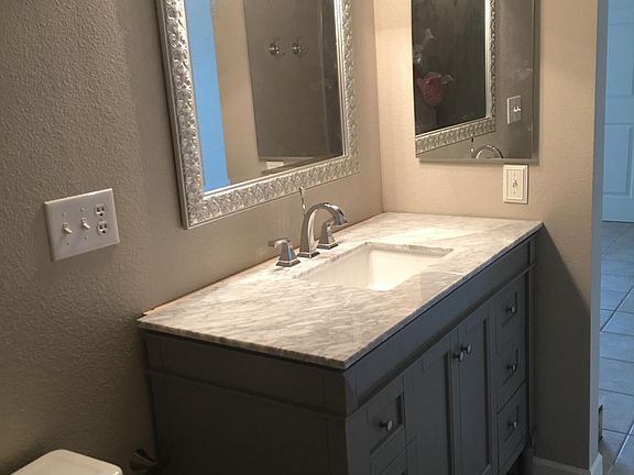 5th image of 190 Bahia Ln E