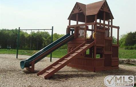 4th image of 409 Warren Hill Dr #175