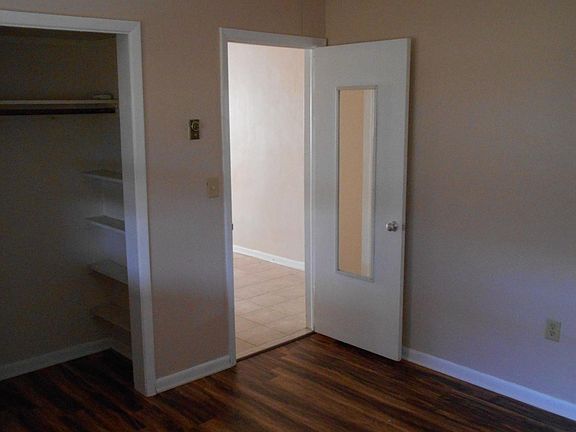 2nd image of 2220 Palmwood Dr APT A