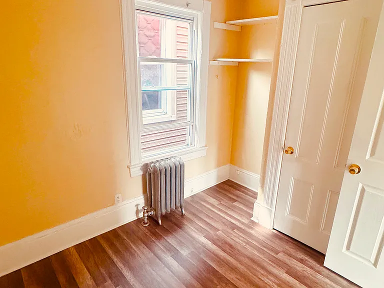 144 Lawrence St — Photo 5