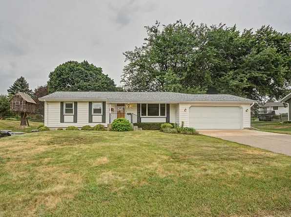 409 27th St, Monroe, WI 53566