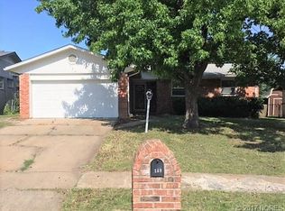 149 S 166th Ave E, Tulsa, OK 74108