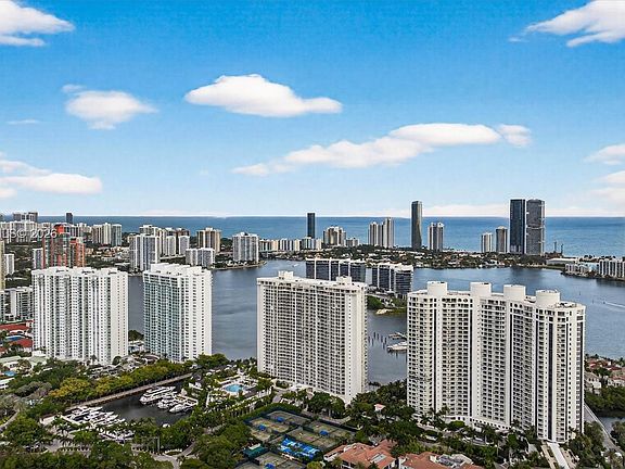 4th image of 7000 Island Blvd #Penthouse 02