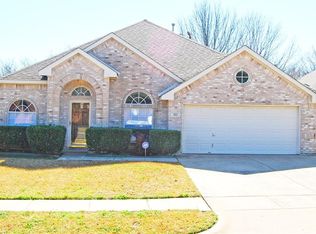 312 Westbrook Dr, Arlington, TX 76002