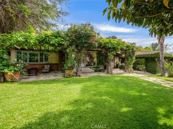 22658 Arriba Dr, Santa Clarita, CA 91350