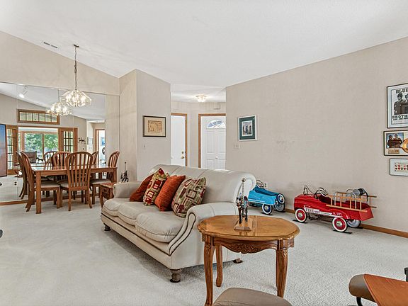 5th image of 713 85th Ln NW