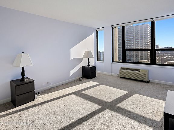 5th image of 5100 N Marine Dr APT 14L