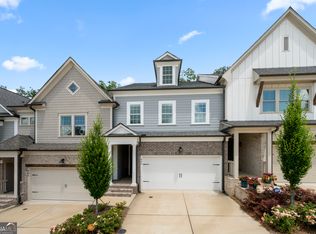 402 Retreat Ln, Canton, GA 30114