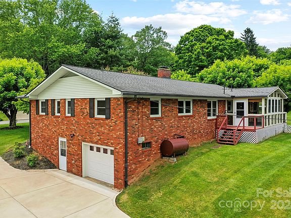 3rd image of 146 Glendale Dr