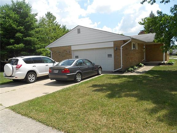 2nd image of 1201 Chateau Dr