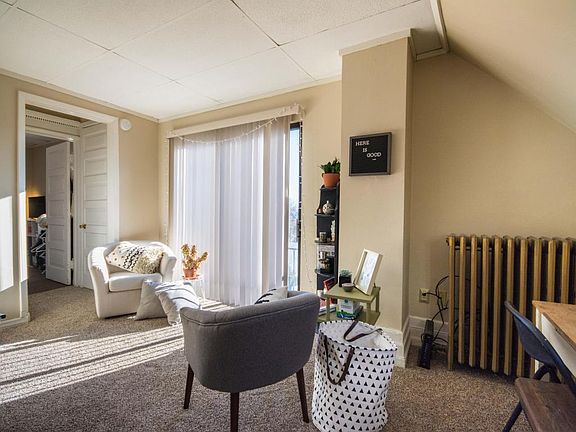 5th image of 614 Cherry St SE APT 4