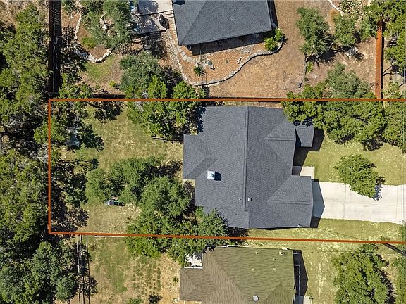 5th image of 466 Eastview Dr