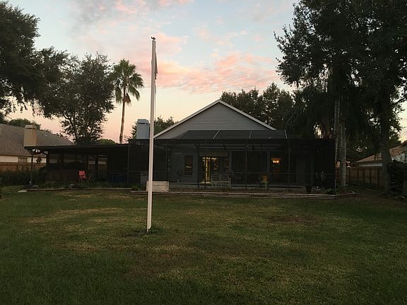 2nd image of 9613 Glenox Ln