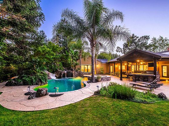 3rd image of 1676 Foothill Park Cir