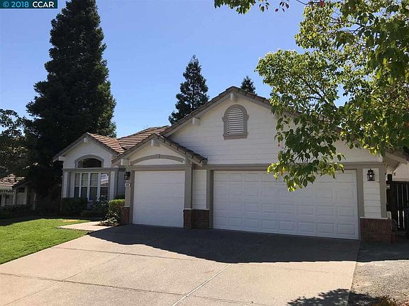 3rd image of 4804 Golden Bear Dr