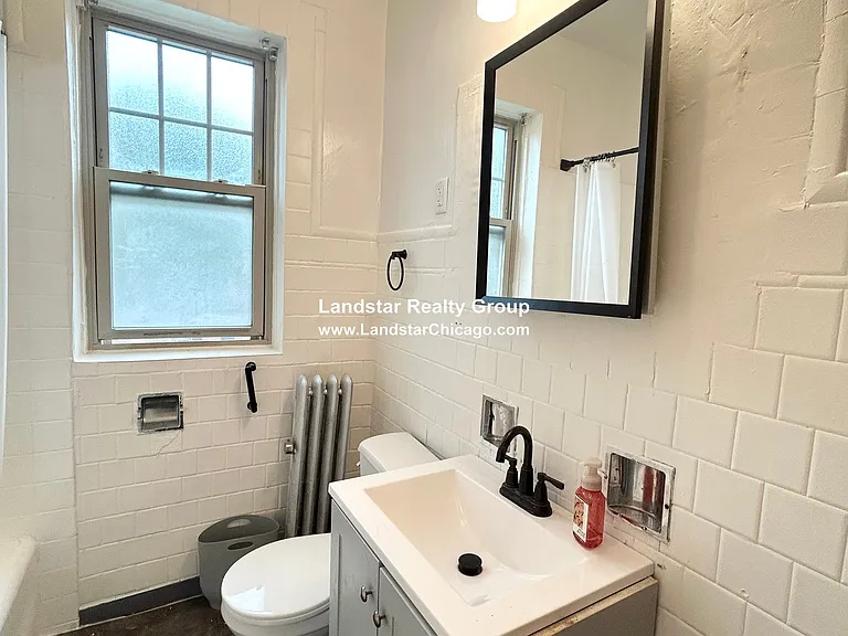 118 S Austin Blvd #1 — Photo 9