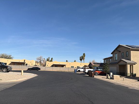 4th image of 719 N Havasupai Ln