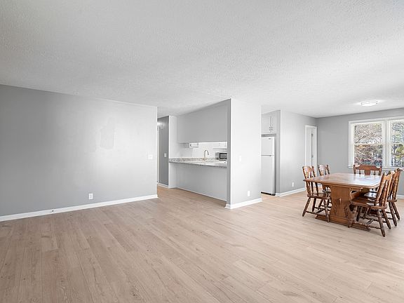 2nd image of 191 Evergreen Cir